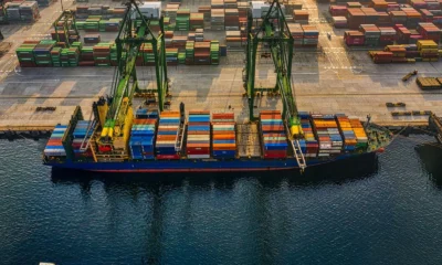 Incoterms 2020 w praktyce: kto za co odpowiada